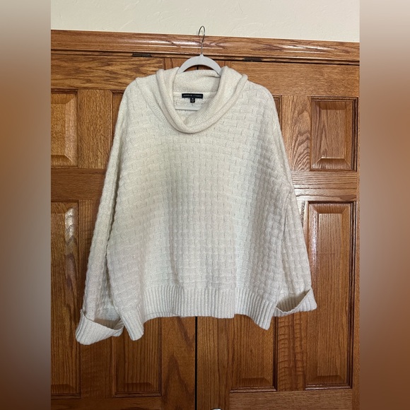 Adrienne Vittadini Cream Turtleneck Sweater - Picture 1 of 10